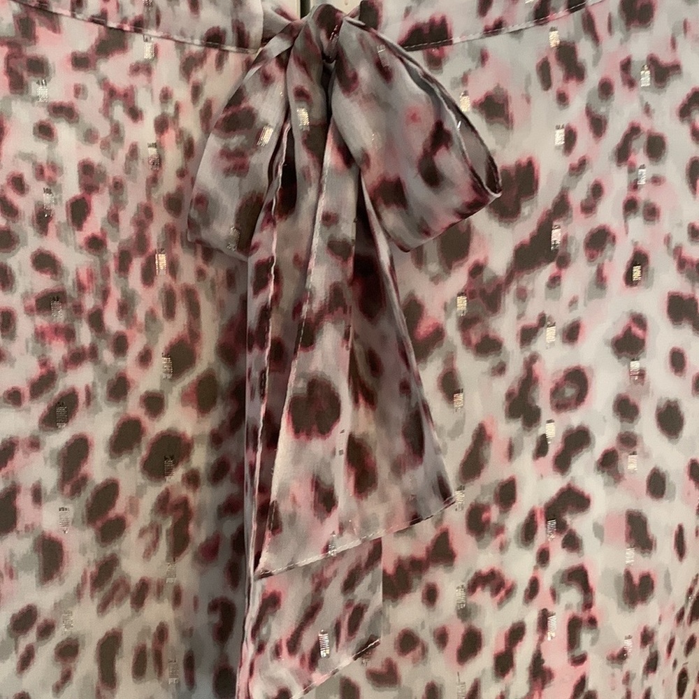 Women’s size M Talbots Holiday blouse - Picture 5 of 5